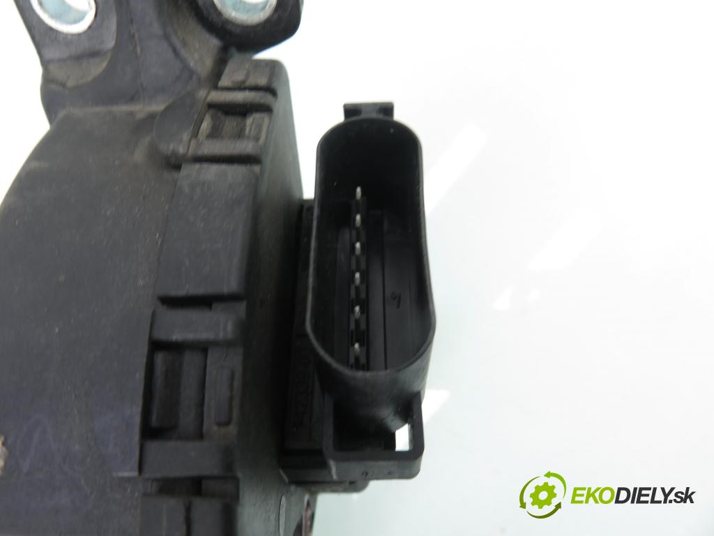 FORD FOCUS II (DA_, HCP) HB 2006 59,00 1.4 - ASDA 1388,00 Potenciometer plynu 4M519F836AH ; 6PV00864101 (Potenciometer plynového pedálu)