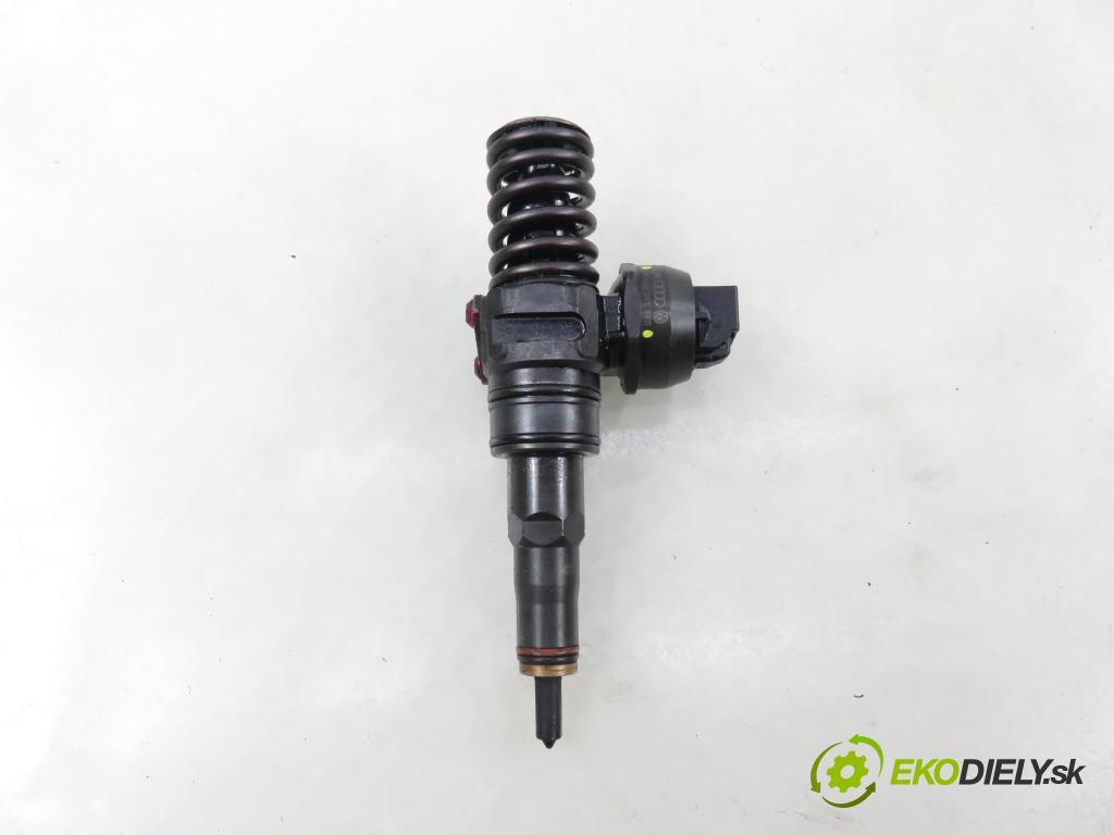 VW GOLF V (1K1) HB 2005 77,00 1.9 TDI - BXE 1896,00 Vstrekovač 038130073AG ; 0414720215 (Vstrekovač paliva)