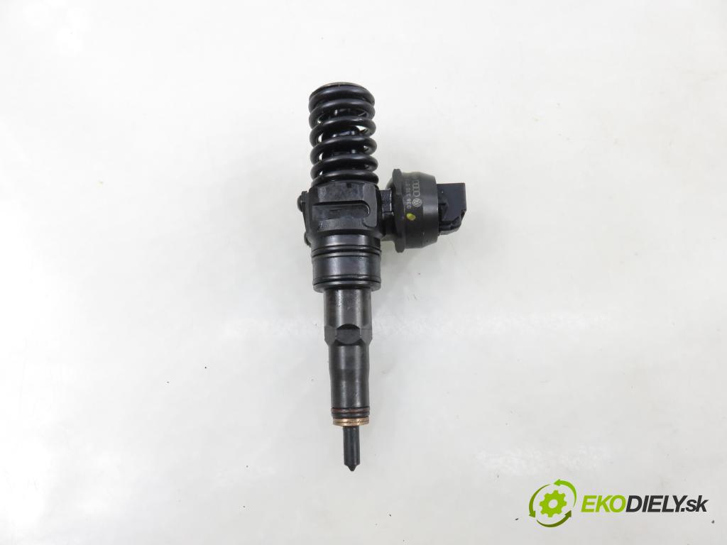 VW GOLF V (1K1) HB 2005 77,00 1.9 TDI - BXE 1896,00 Vstrekovač 038130073AG ; 0414720215 (Vstrekovač paliva)