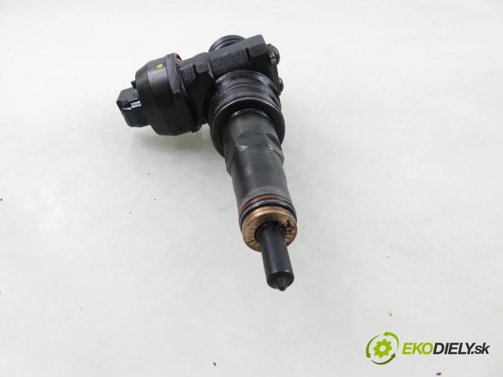 VW GOLF V (1K1) HB 2005 77,00 1.9 TDI - BXE 1896,00 Vstrekovač 038130073AG ; 0414720215 (Vstrekovač paliva)