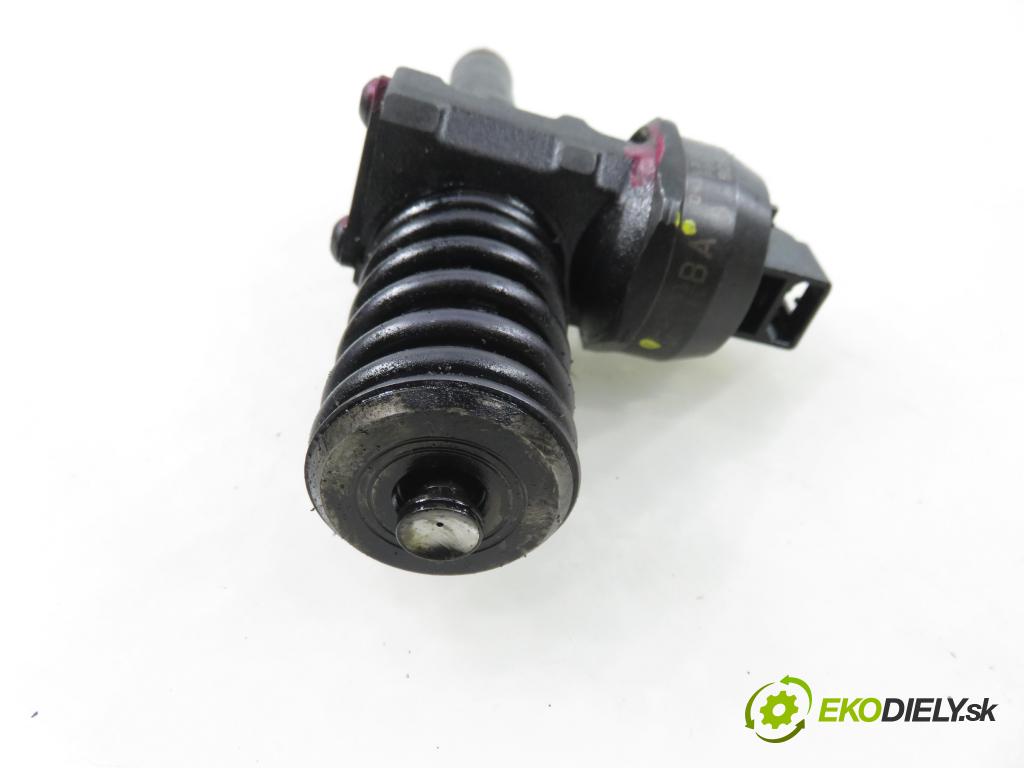 VW GOLF V (1K1) HB 2005 77,00 1.9 TDI - BXE 1896,00 Vstrekovač 038130073AG ; 0414720215 (Vstrekovač paliva)