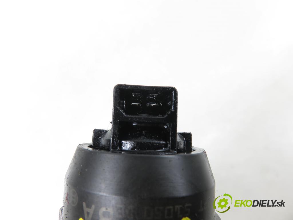 VW GOLF V (1K1) HB 2005 77,00 1.9 TDI - BXE 1896,00 Vstrekovač 038130073AG ; 0414720215 (Vstrekovač paliva)