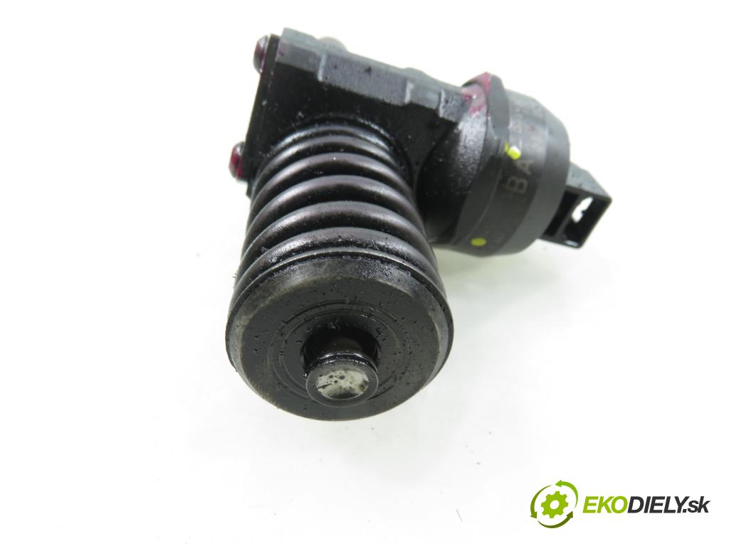 VW GOLF V (1K1) HB 2005 77,00 1.9 TDI - BXE 1896,00 Vstrekovač 038130073AG ; 0414720215 (Vstrekovač paliva)