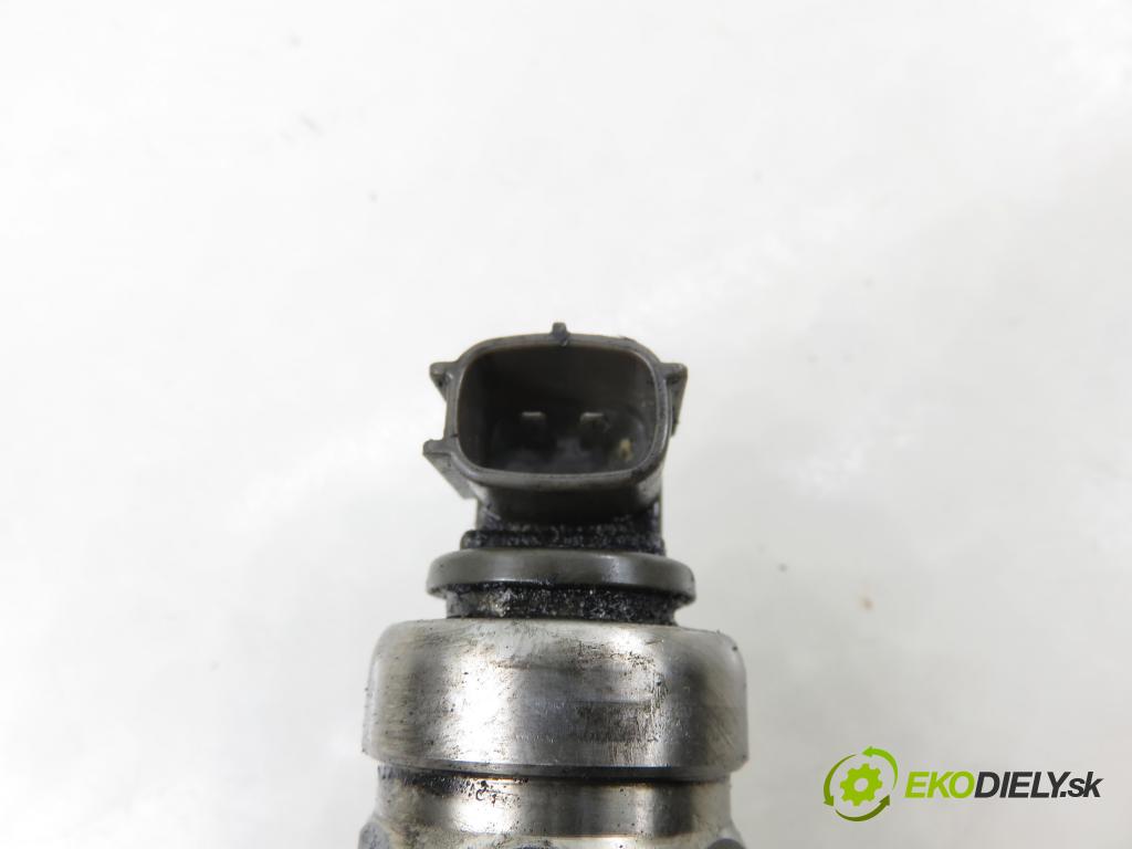 MAZDA 5 (CR19) MINIVAN 2009 105,00 2.0 MZR-CD 143 - RF7J 1998,00 vstrekovač RF8G13H50 (Vstrekovač paliva)