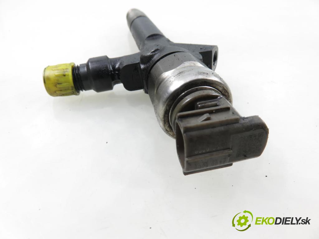 MAZDA 5 (CR19) MINIVAN 2009 105,00 2.0 MZR-CD 143 - RF7J 1998,00 vstrekovač RF8G13H50 (Vstrekovač paliva)