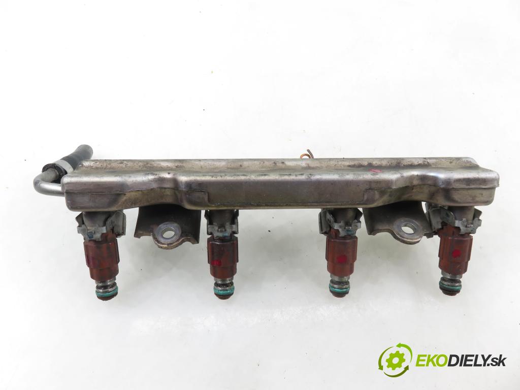 NISSAN MICRA III (K12) HB 2004 65,00 1.3 - CGA3DE 1348,00 Lišta vstrekovacia FBJB101 (Vstrekovacia lišta)