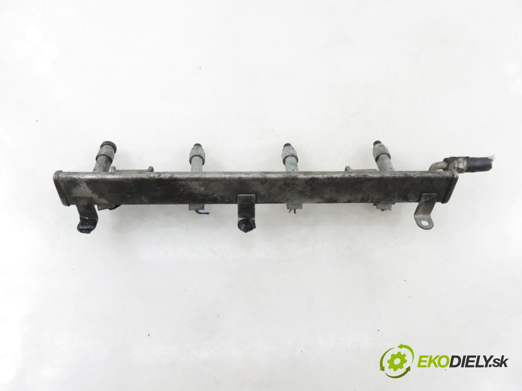 SUZUKI LIANA (ER) HB 2007 79,00 1.6 4WD - M16A 1586,00 Lišta vstrekovacia 2975000540 (Vstrekovacia lišta)