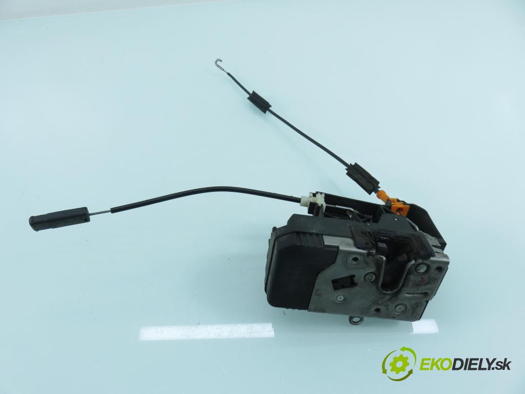 OPEL CORSA C (X01) HB 2001 43,00 1.0 12V 58 - Z 10 XE 973,00 zámok 24434884EQ