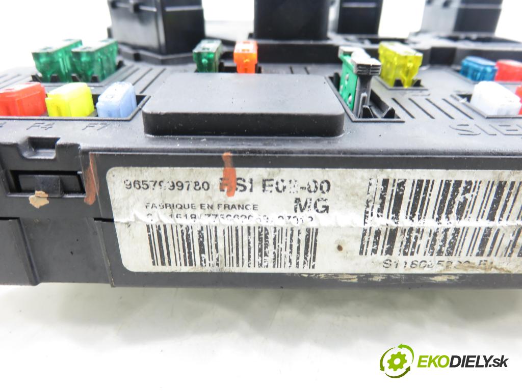 PEUGEOT 206 liftback (2A/C) HB 2007 50,00 1.4 HDi 8V 70 - 8HZ 1398,00 MODUL BSI 9657999780