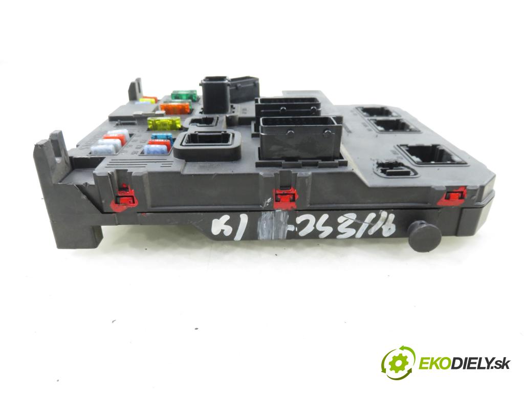 PEUGEOT 206 liftback (2A/C) HB 2007 50,00 1.4 HDi 8V 70 - 8HZ 1398,00 MODUL BSI 9657999780