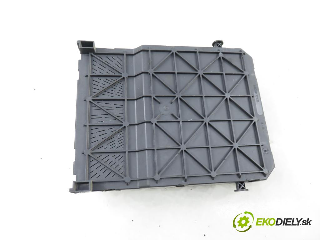 PEUGEOT 206 liftback (2A/C) HB 2007 50,00 1.4 HDi 8V 70 - 8HZ 1398,00 MODUL BSI 9657999780