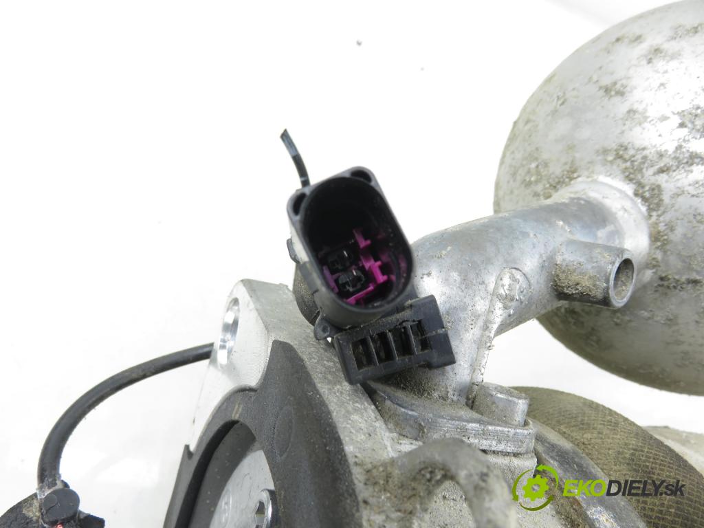 VW PHAETON (3D1, 3D2, 3D3, 3D4, 3D6, 3D7, 3D8, 3D9) SEDAN 2006 165,00 3.0 TDI 2967,00 Tlmič LT 3D0616001K