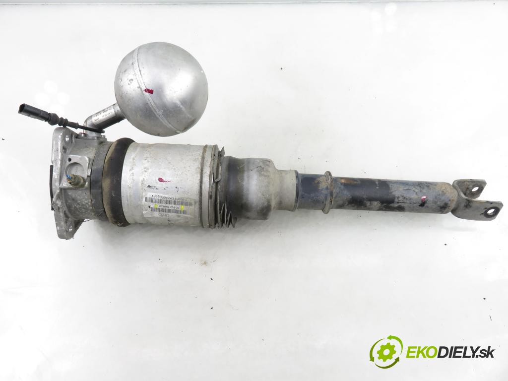 VW PHAETON (3D1, 3D2, 3D3, 3D4, 3D6, 3D7, 3D8, 3D9) SEDAN 2006 165,00 3.0 TDI 2967,00 Tlmič pravé zadné 3D0616002K