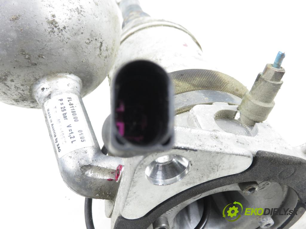 VW PHAETON (3D1, 3D2, 3D3, 3D4, 3D6, 3D7, 3D8, 3D9) SEDAN 2006 165,00 3.0 TDI 2967,00 Tlmič pravé zadné 3D0616002K