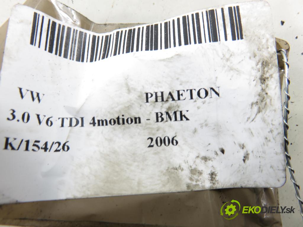 VW PHAETON (3D1, 3D2, 3D3, 3D4, 3D6, 3D7, 3D8, 3D9) SEDAN 2006 165,00 3.0 TDI 2967,00 chladič klimatizace 3D0820411E ; MF4467002532 (Chladič klimatizace)