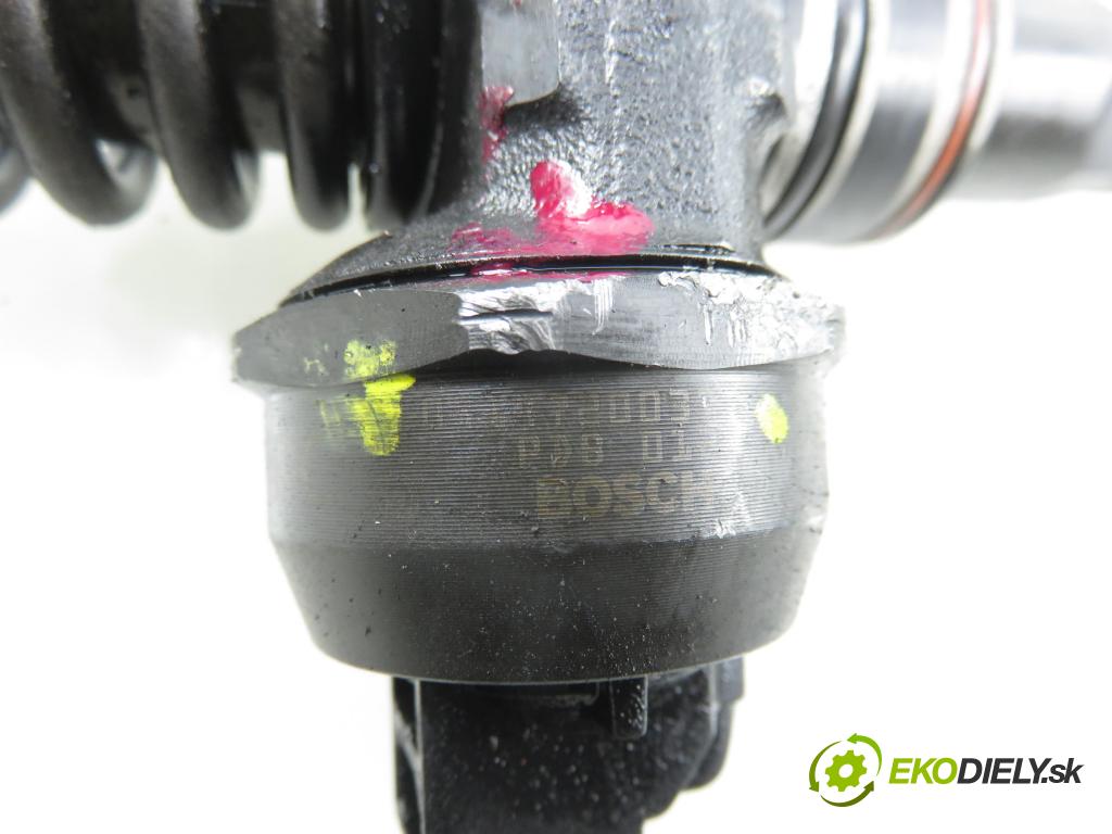 VW GOLF IV (1J1) HB 2002 74,00 1.9 TDI PD 101 - ATD 1896,00 Vstrekovač 038130073AJ ; 0414720037 (Vstrekovač paliva)