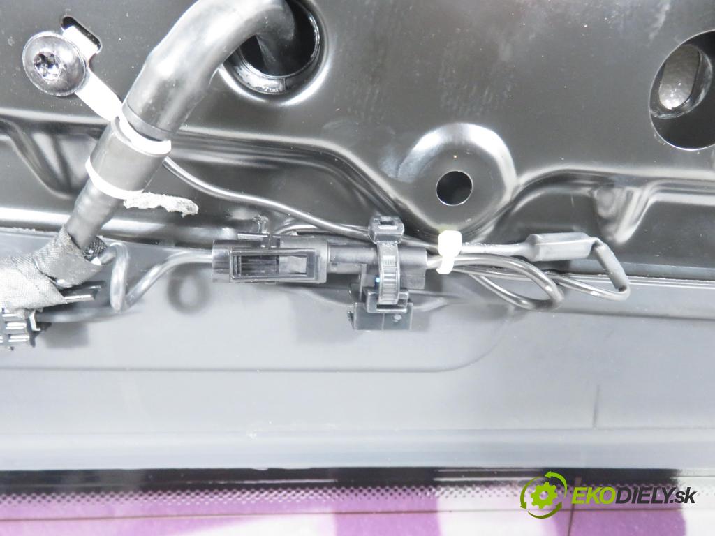 BMW 5 Touring (F11) KOMBI 2012 135,00 520 d 184 - N47 D20 C 1995,00 okno ZADNÍ: kapota 7206562 ; 7206563