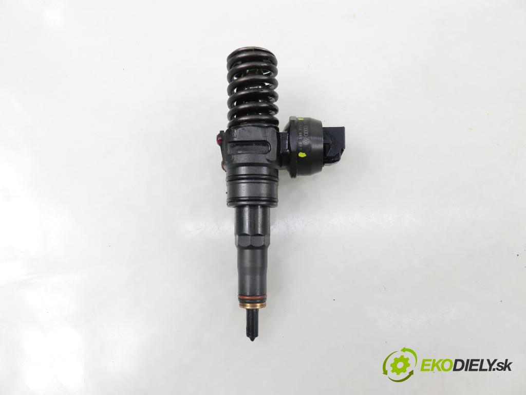 VW POLO (9N_) HB 2008 51,00 1.4 TDI - BNM 1422,00 Vstrekovač 038130073BN ; 0414720313 (Vstrekovač paliva)