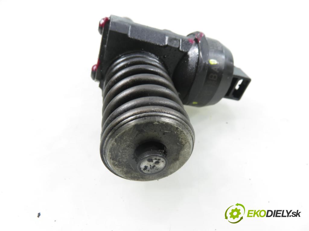 VW TRANSPORTER V Skrzynia (7HA, 7HH, 7EA, 7EH) FURGON 2004 77,00 1.9 TDI PD 105 - AXB 1896,00 Vstrekovač 038130073AG ; 0414720215 (Vstrekovač paliva)