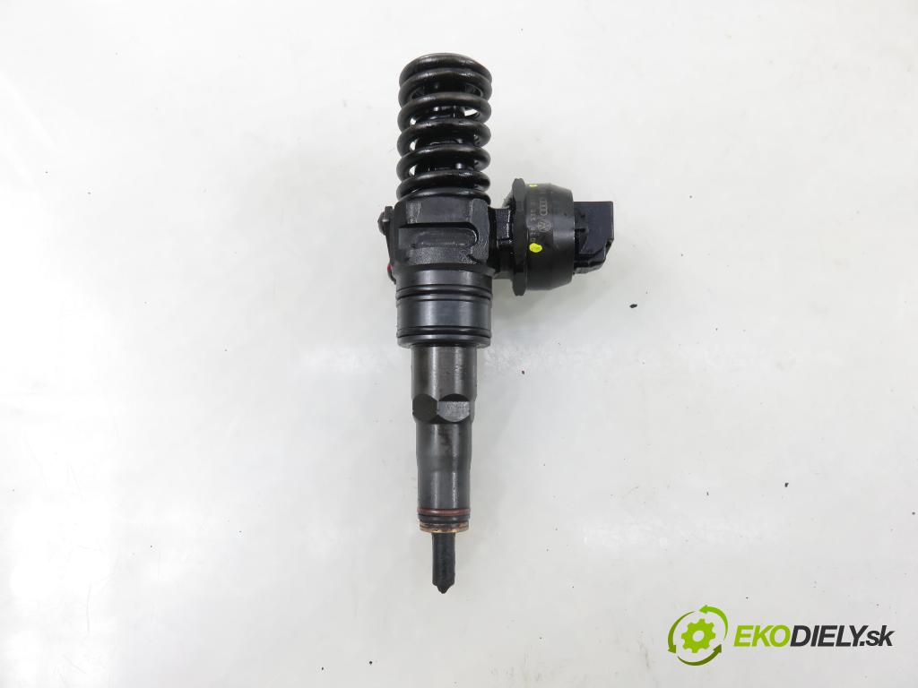 VW GOLF V (1K1) HB 2004 77,00 1.9 TDI PD 105 - BKC 1896,00 Vstrekovač 038130073AG ; 0414720215 (Vstrekovač paliva)