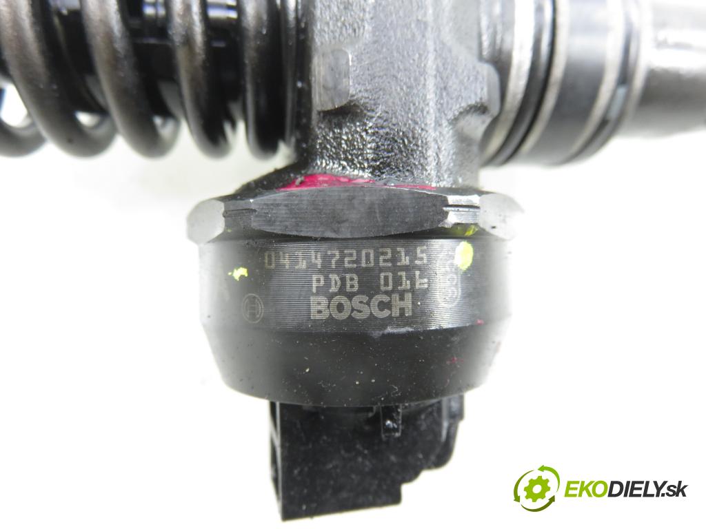 VW GOLF V (1K1) HB 2004 77,00 1.9 TDI PD 105 - BKC 1896,00 Vstrekovač 038130073AG ; 0414720215 (Vstrekovač paliva)