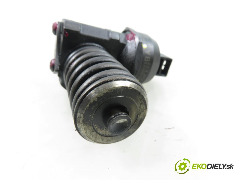 VW GOLF V (1K1) HB 2004 77,00 1.9 TDI PD 105 - BKC 1896,00 Vstrekovač 038130073AG ; 0414720215 (Vstrekovač paliva)