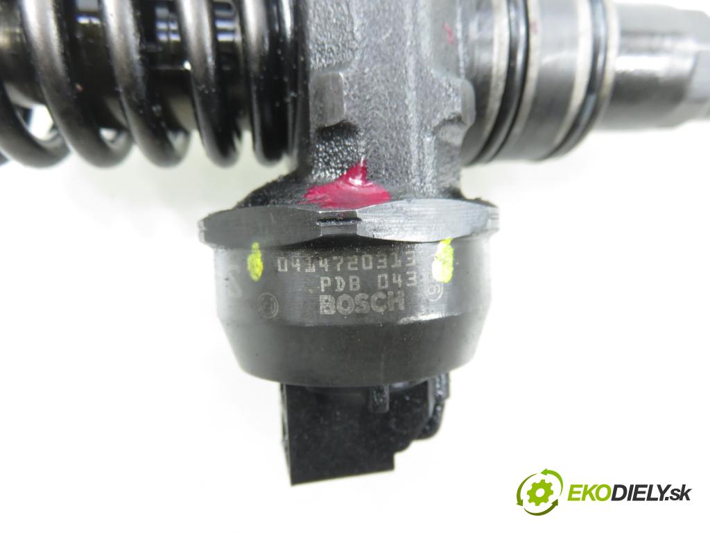 VW POLO (9N_) HB 2008 51,00 1.4 TDI - BNM 1422,00 Vstrekovač 038130073BN ; 0414720313 (Vstrekovač paliva)