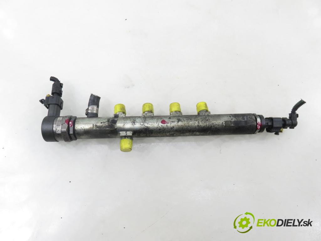 FIAT CROMA (194_) KOMBI 2006 110,00 1.9 D Multijet 150 - 939 A2.000 1910,00 Lišta vstrekovacia 0281002507 ; 55200251 ; 0445214057 (Vstrekovacia lišta)