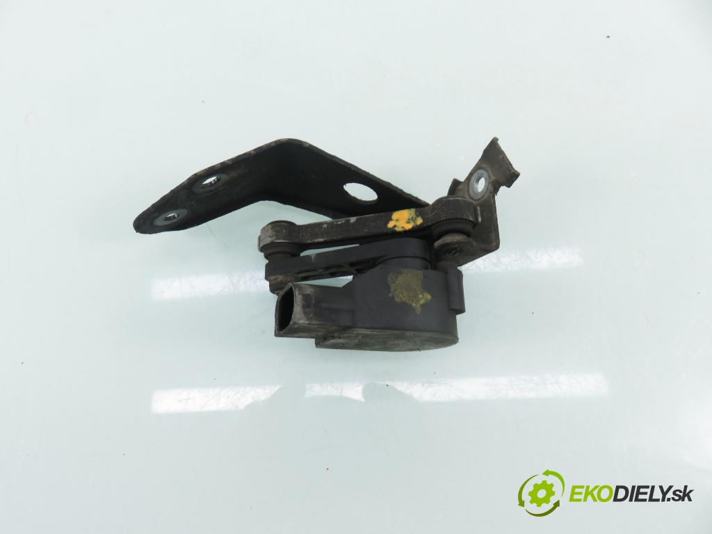 VW PHAETON (3D1, 3D2, 3D3, 3D4, 3D6, 3D7, 3D8, 3D9) SEDAN 2006 165,00 3.0 TDI 2967,00 snímač polohy XENON 3D0941286D