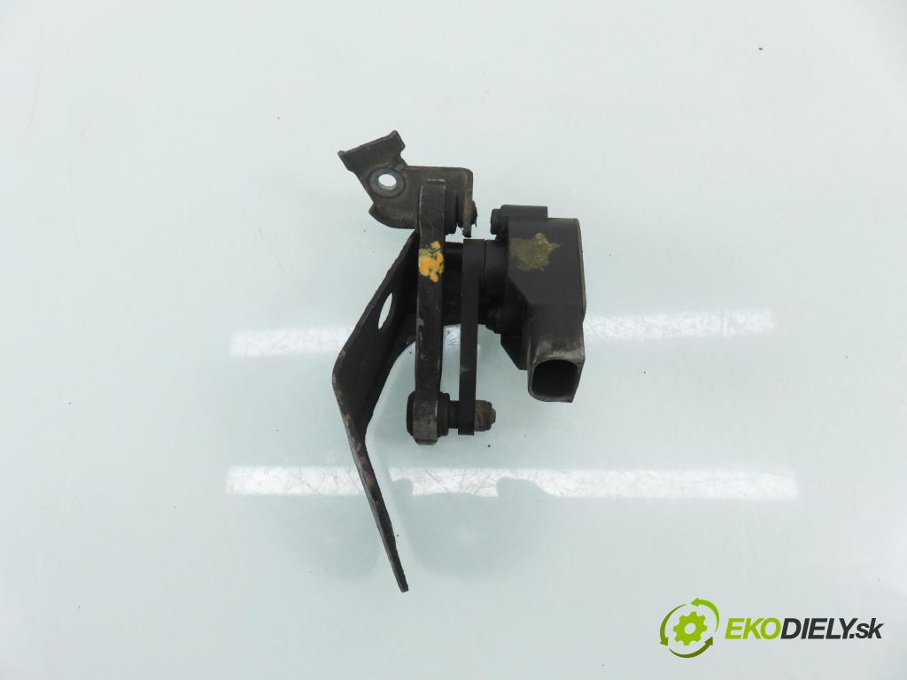 VW PHAETON (3D1, 3D2, 3D3, 3D4, 3D6, 3D7, 3D8, 3D9) SEDAN 2006 165,00 3.0 TDI 2967,00 snímač polohy XENON 3D0941286D
