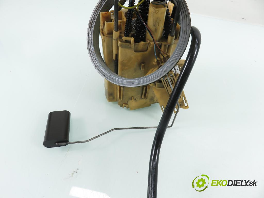 VW PASSAT B6 Variant (3C5) KOMBI 2006 103,00 2.0 TDI PD 8V 140 - BMP 1968,00 Pumpa paliva 3Q0919050