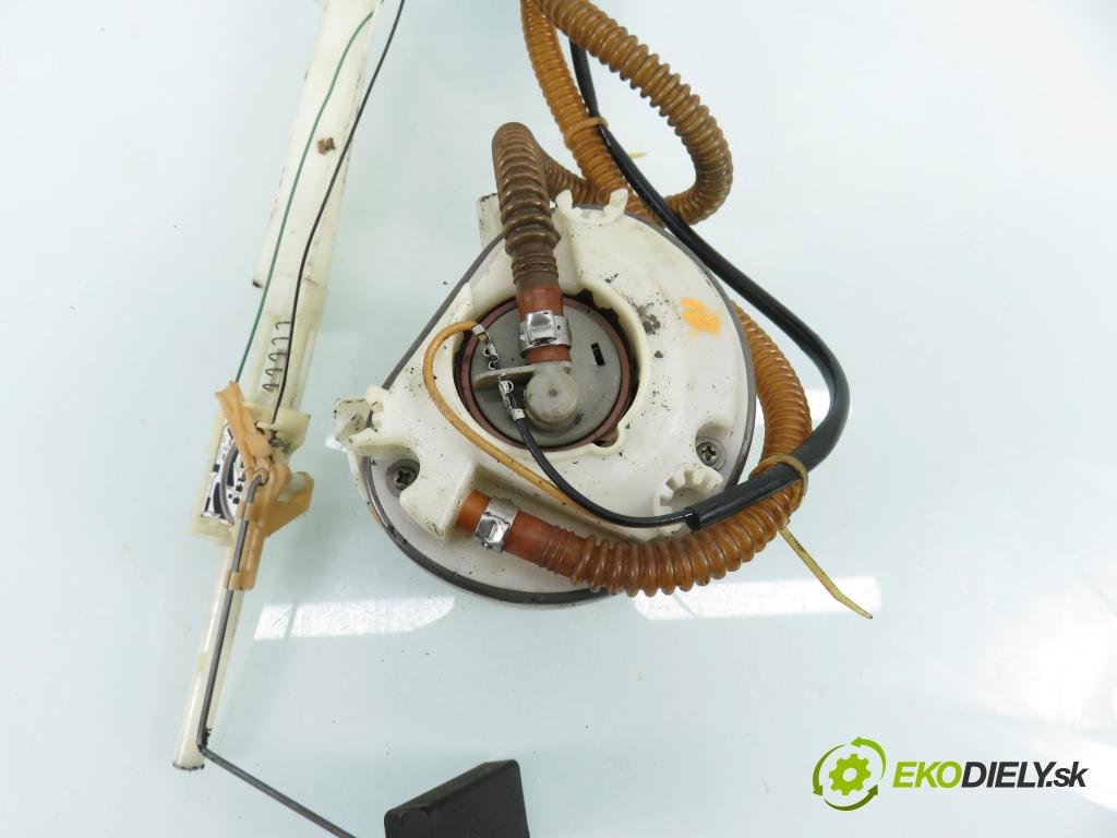 VW PASSAT B3/B4 Variant (3A5, 35I) KOMBI 1996 85,00 2.0 115 - 2E 1984,00 pumpa paliva 3A9919051N