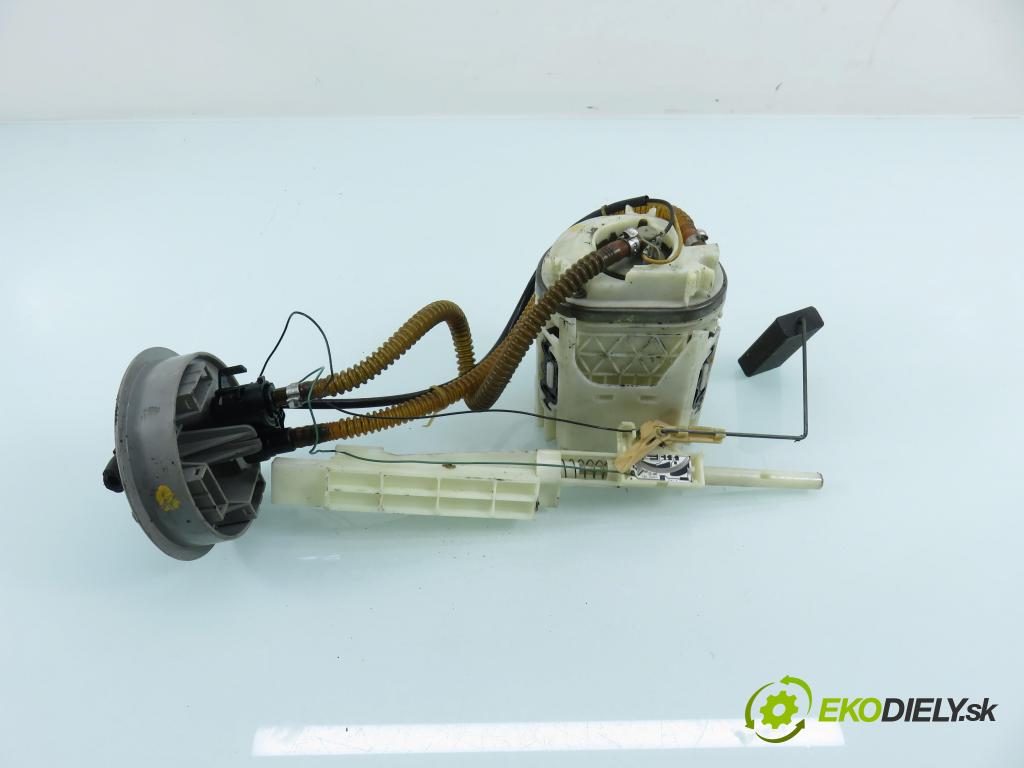VW PASSAT B3/B4 Variant (3A5, 35I) KOMBI 1996 85,00 2.0 115 - 2E 1984,00 pumpa paliva 3A9919051N