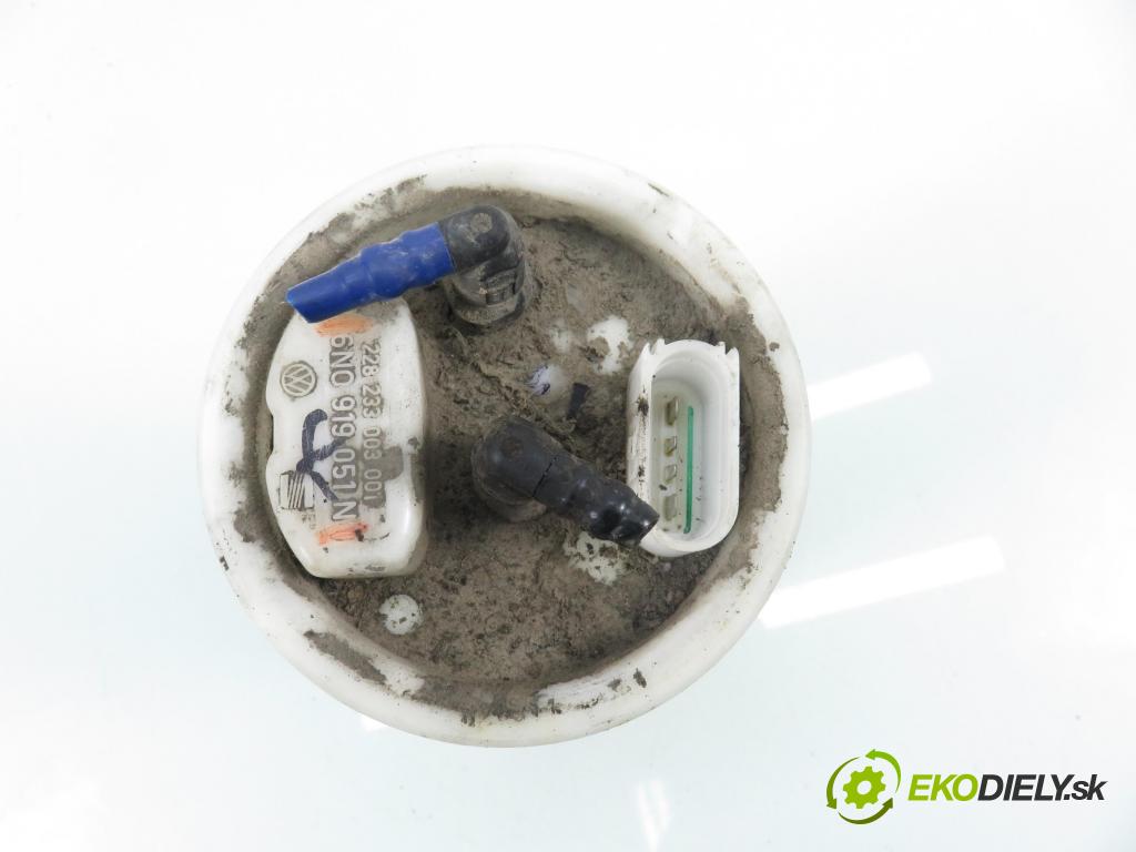 VW POLO (6N2) HB 2001 44,00 1.4 60 - AKK 1390,00 Pumpa paliva 6N0919051N