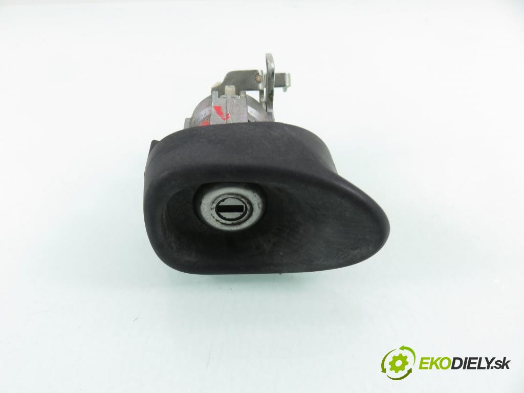 TOYOTA YARIS (_P9_) HB 2006 51,00 1.0 VVT-i (KSP90_) - 1KR-FE 998,00 Kľučka dverí kufor