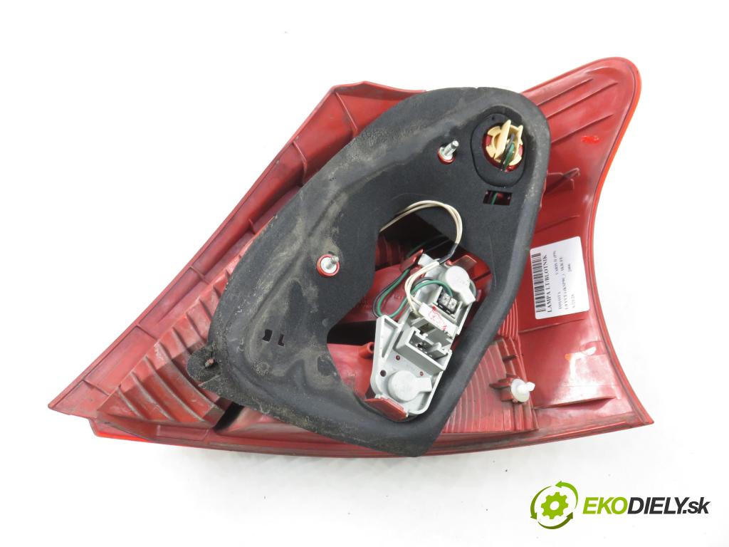 TOYOTA YARIS (_P9_) HB 2006 51,00 1.0 VVT-i (KSP90_) - 1KR-FE 998,00 světlo levé zadní