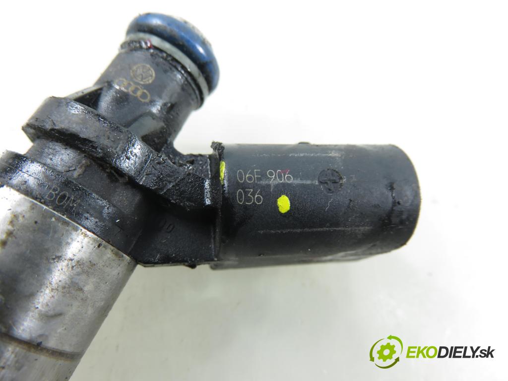 VW PASSAT B6 (3C2) SEDAN 2006 110,00 2.0 FSI - BVY 1984,00 vstrekovač 06F906036 (Vstrekovač paliva)