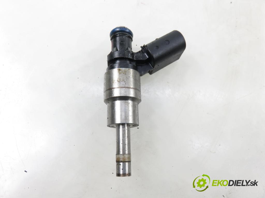 VW PASSAT B6 (3C2) SEDAN 2006 110,00 2.0 FSI - BVY 1984,00 vstrekovač 0261500014 (Vstrekovač paliva)