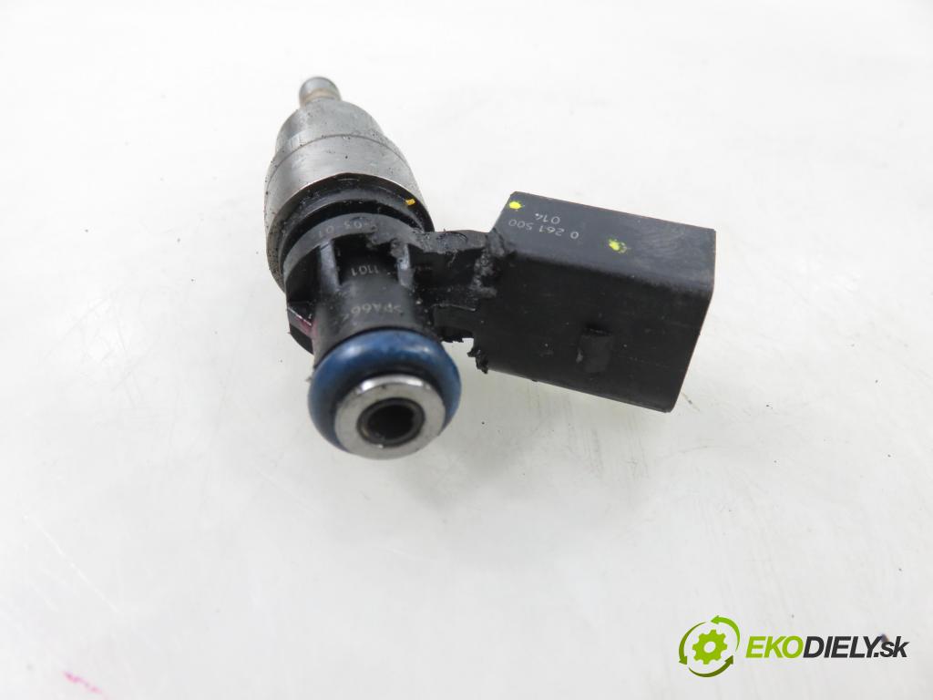 VW PASSAT B6 (3C2) SEDAN 2006 110,00 2.0 FSI - BVY 1984,00 vstrekovač 0261500014 (Vstrekovač paliva)