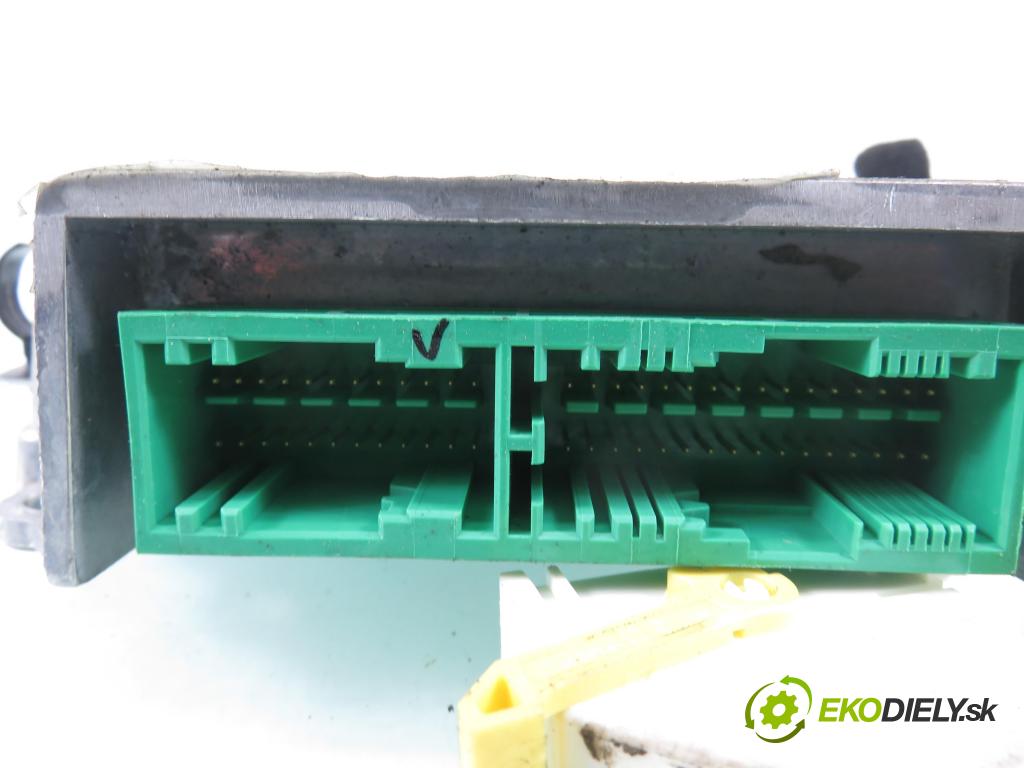 KIA RIO II (JB) HB 2006 71,00 1.4 16V - G4EE 1399,00 MODUL air BAG 959101G150