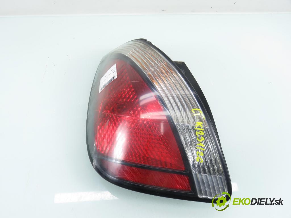 KIA RIO II (JB) HB 2006 71,00 1.4 16V - G4EE 1399,00 Svetlo ľavé zadné 924011G2