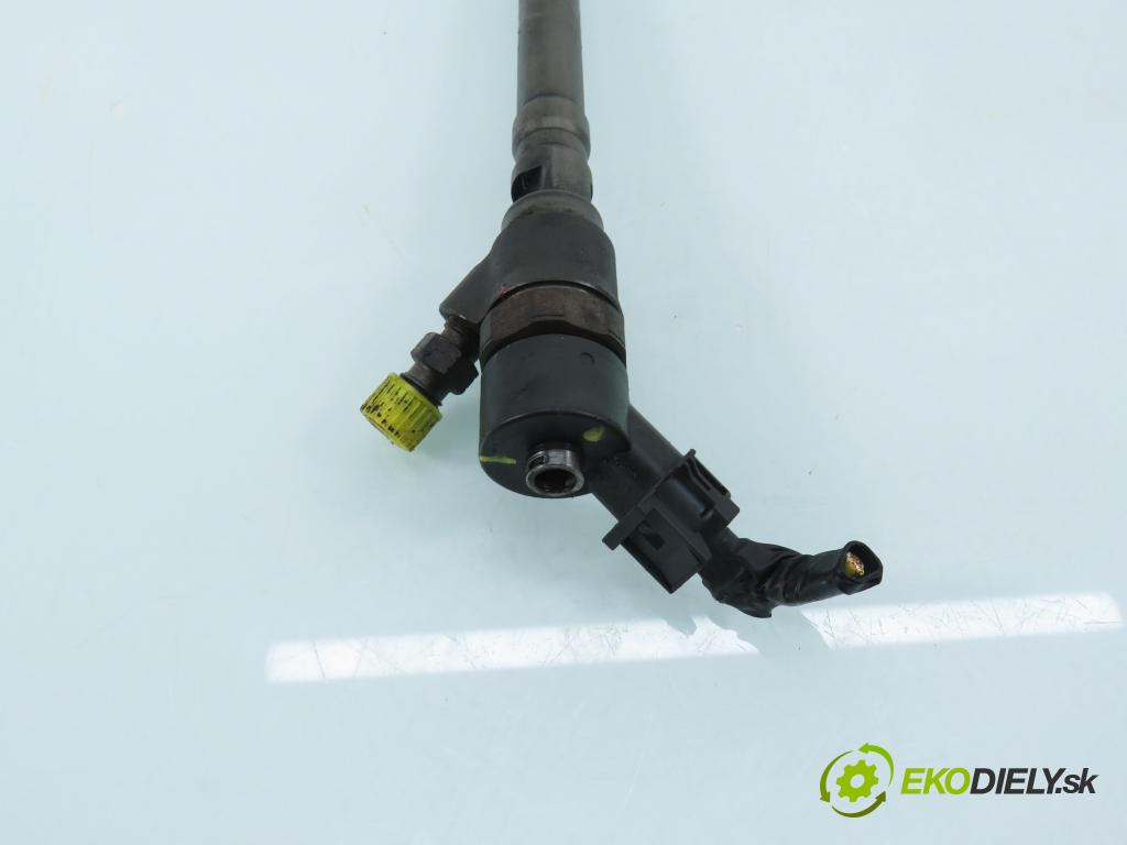 HYUNDAI TUCSON (JM) SUV 2006 83,00 2.0 CRDi 4WD 113 - D4EA 1991,00 vstrekovač 3380027900 ; 0445110126 (Vstrekovač paliva)