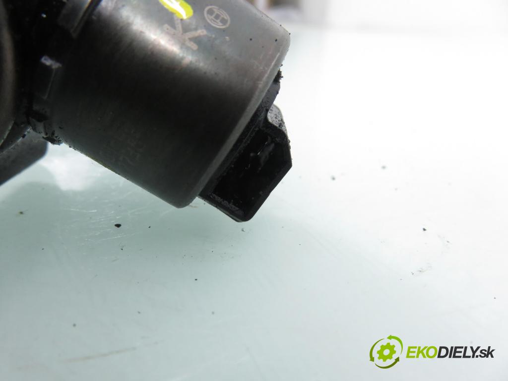 VW TOURAN (1T1, 1T2) MINIVAN 2004 100,00 2.0 TDI PD 16V 136 - AZV 1968,00 Vstrekovač 03G130073B ; 0414720403 (Vstrekovač paliva)