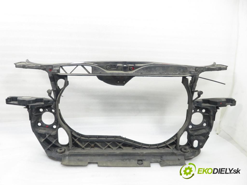 AUDI A4 Avant (8E5, B6) KOMBI 2002 96,00 1.9 TDI - AWX 1896,00 Držiak predný 8E0805594