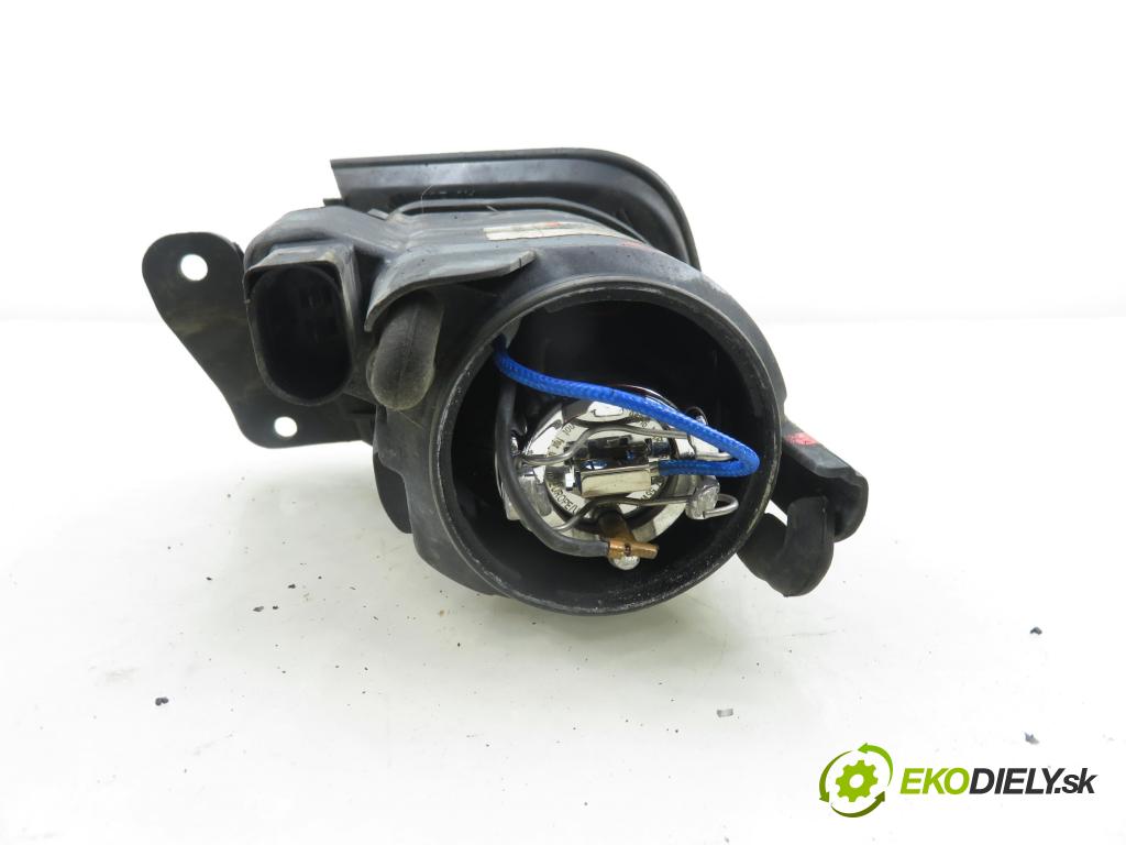 AUDI A6 Avant (4B5, C5) KOMBI 2001 220,00 4.2 quattro - ASG 4172,00 Hmlové svetlo, hmlovka L 4B3941699