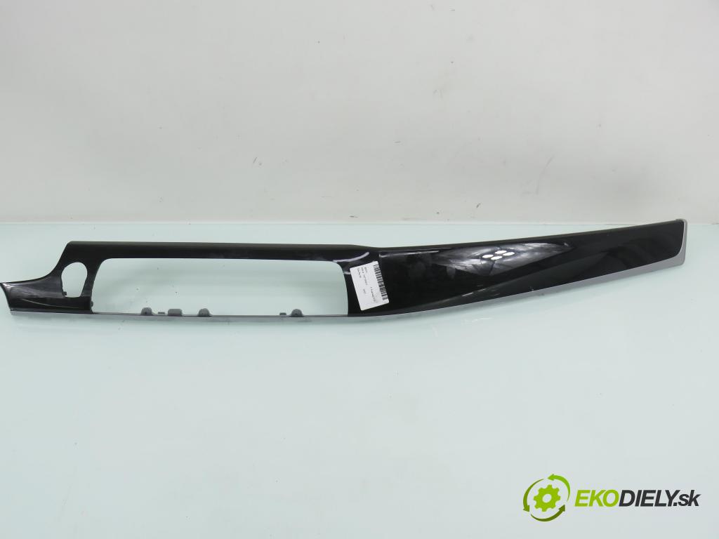 BMW 5 Touring (F11) KOMBI 2012 135,00 520 d 184 - N47 D20 C 1995,00 lišta desky palubní 9206377