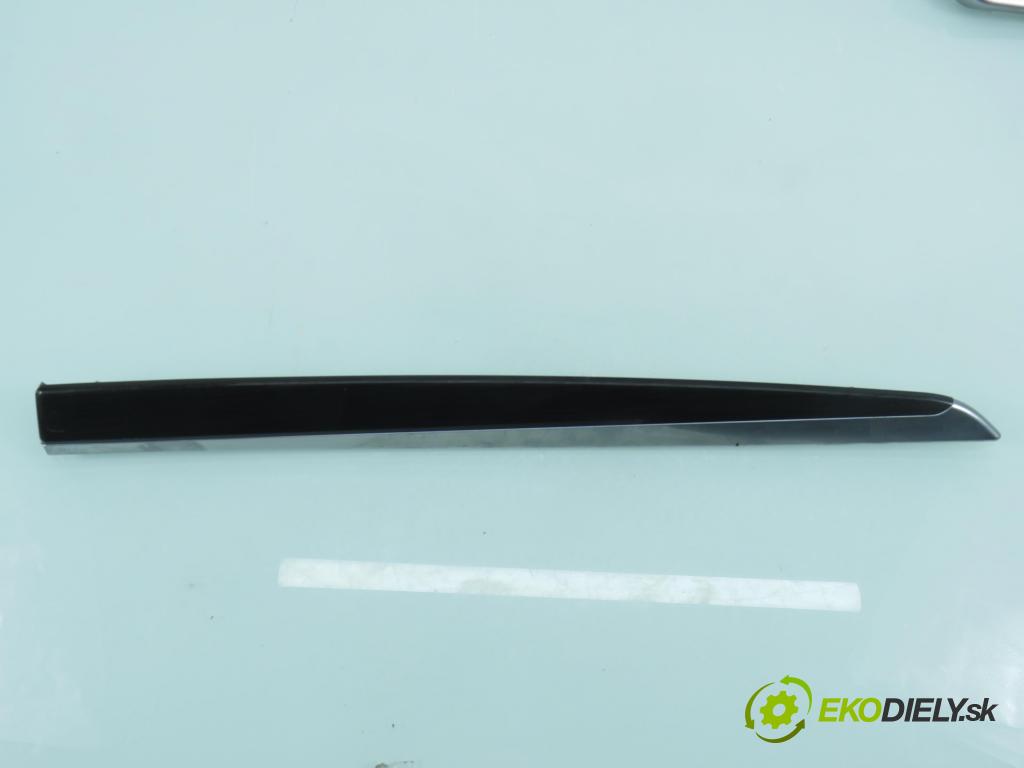 BMW 5 Touring (F11) KOMBI 2012 135,00 520 d 184 - N47 D20 C 1995,00 lišta desky palubní 9206377