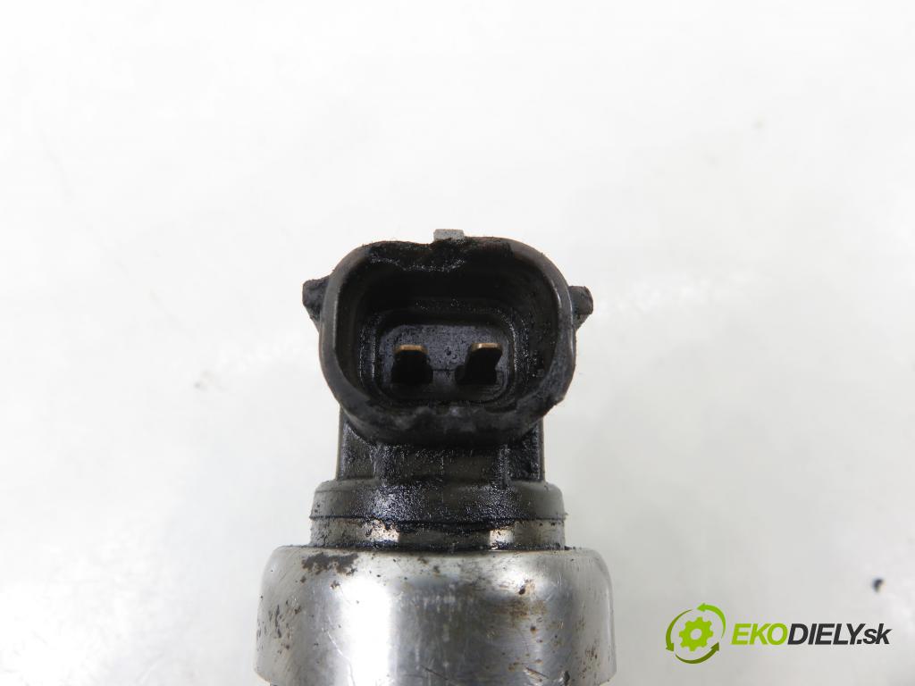 FORD TRANSIT Furgon (FA_ _) FURGON 2012 92,00 2.2 TDCi - CYFB 2198,00 vstrekovač 6C1Q9K546BC (Vstrekovač paliva)