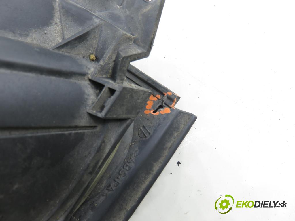 AUDI A6 Avant (4B5, C5) KOMBI 2001 220,00 4.2 quattro - ASG 4172,00 Hmlové svetlo, hmlovka P 4B3941700