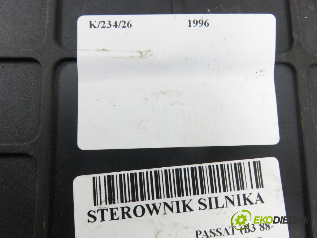 VW PASSAT B3/B4 Variant (3A5, 35I) KOMBI 1996 85,00 2.0 115 - 2E 1984,00 řídící jednotka motora 037906025 ; 5WP4154